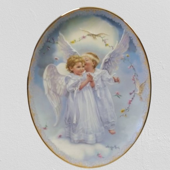 Sandra Kuck Collectors Plate - "Heaven's Secrets" - On Angel's Wings - Picture 1 of 1